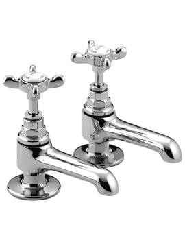 1901 Pair Of Traditional Basin Taps