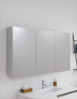 Hudson Reed Quartet 1350 x 715mm 3 Door Mirror Cabinet - Image
